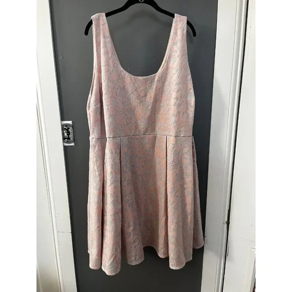 torrid pink lace dress Torrid Blush Pink Lace Gown sz 16 XL (16-18)